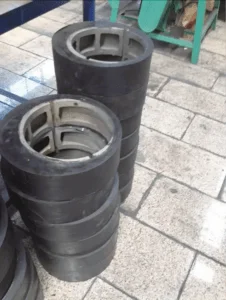 盘圈钢筋清理机偏心摩擦轮
